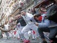 ¿Por qué hay mozos que corren enchaquetados el encierro de Miura en San Fermín?