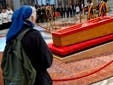 La «enfant terrible» de Roma se despide de Francisco saltándose el protocolo